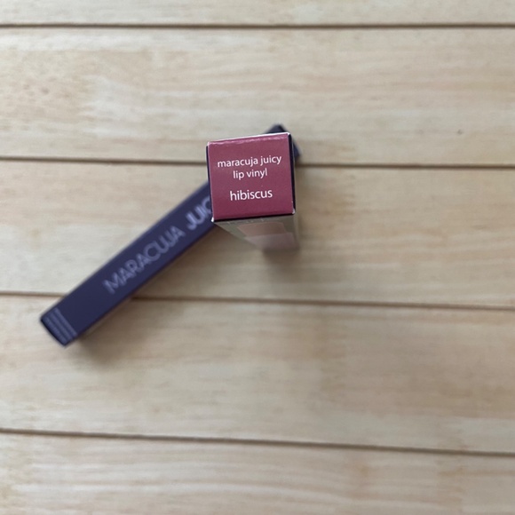 Tarte Maracuja Juicy Lip Vinyl / Hibiscus (Mauve Berry) / Hydrating/ FULL / NIB - Picture 7 of 7